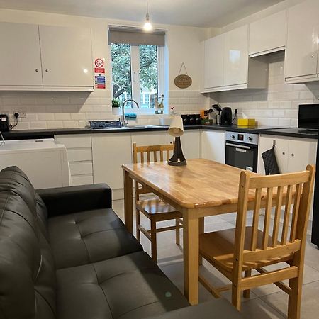 Lovely Double Rooms In Euston & Square In Central Лондон Екстер'єр фото