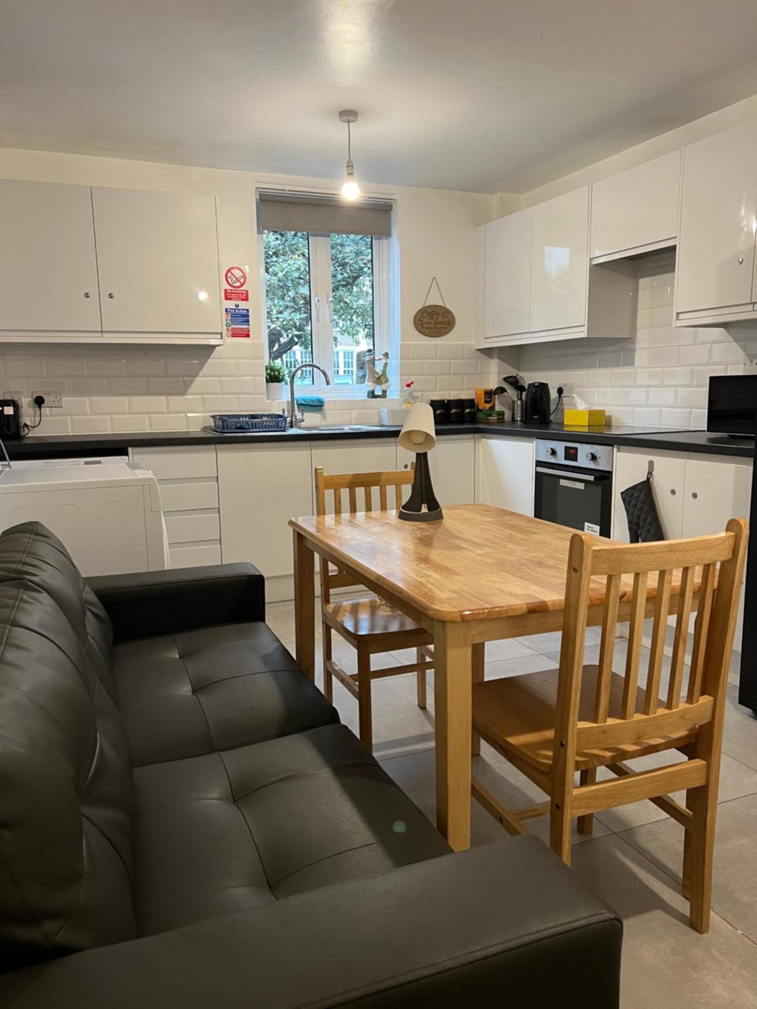 Lovely Double Rooms In Euston & Square In Central Лондон Екстер'єр фото