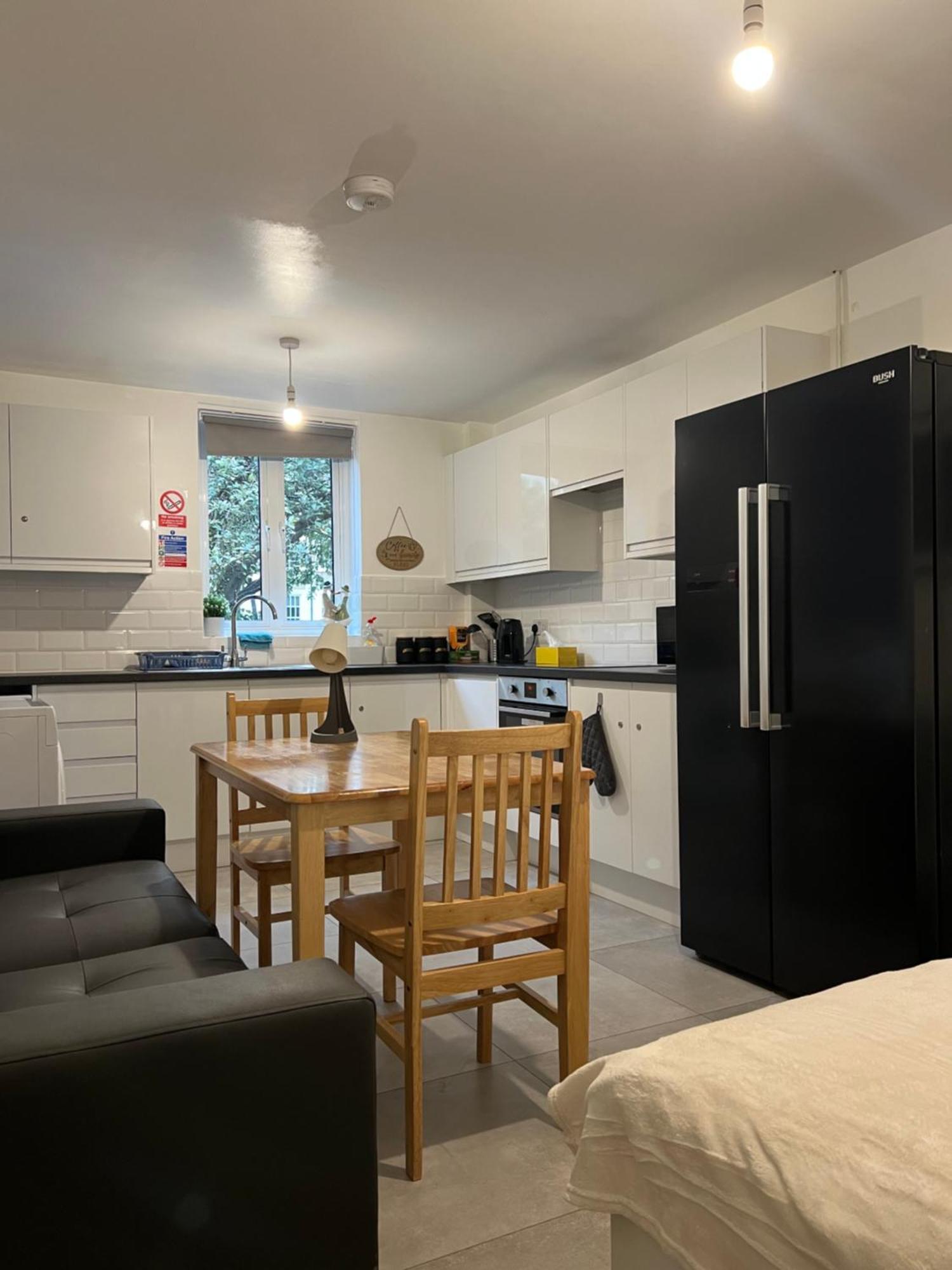 Lovely Double Rooms In Euston & Square In Central Лондон Екстер'єр фото