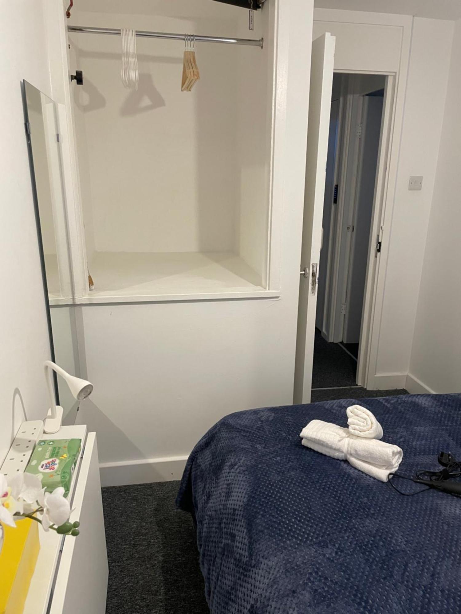 Lovely Double Rooms In Euston & Square In Central Лондон Екстер'єр фото
