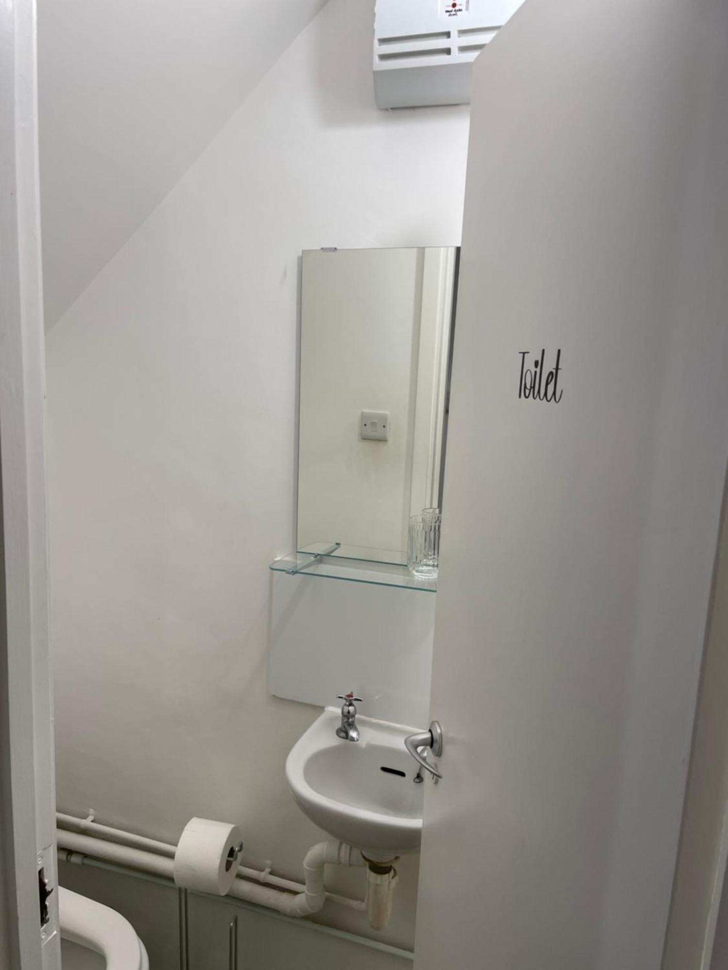 Lovely Double Rooms In Euston & Square In Central Лондон Екстер'єр фото