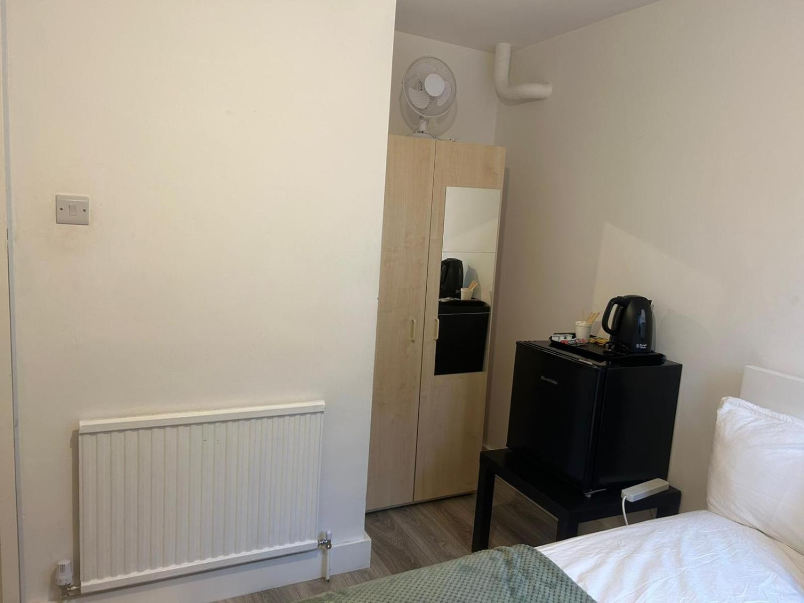 Lovely Double Rooms In Euston & Square In Central Лондон Екстер'єр фото