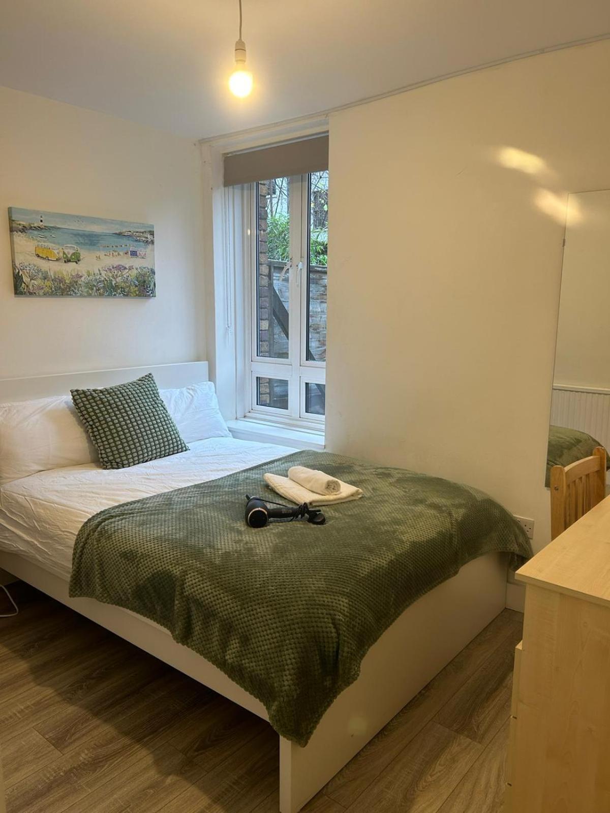 Lovely Double Rooms In Euston & Square In Central Лондон Екстер'єр фото