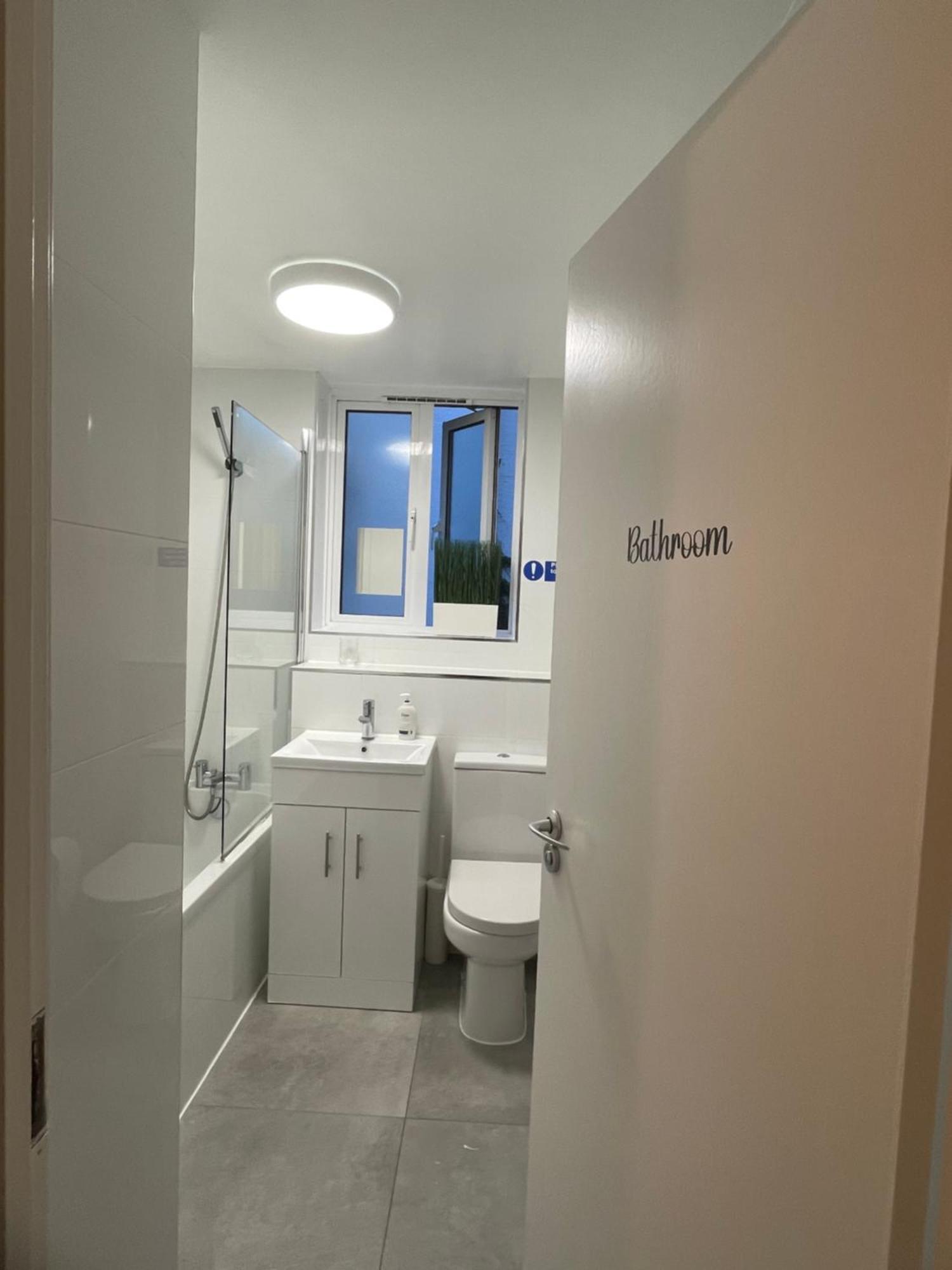 Lovely Double Rooms In Euston & Square In Central Лондон Екстер'єр фото