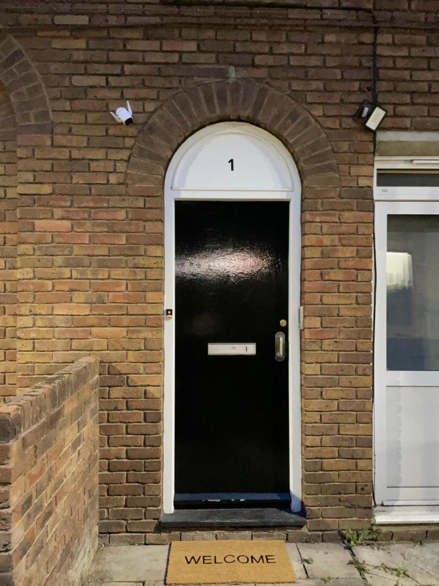 Lovely Double Rooms In Euston & Square In Central Лондон Екстер'єр фото